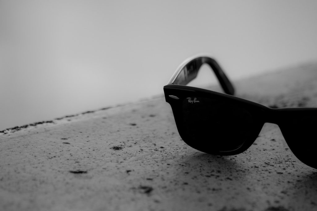 black-and-white-sunglasses-dark-summer