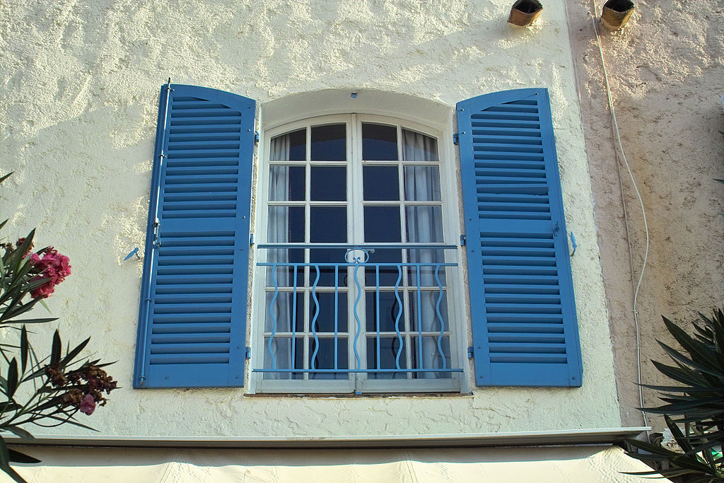 1024px-french_shutters