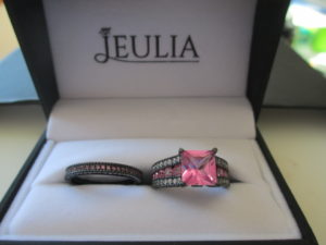 Jeulia Jewelry Pink Sapphire Ring