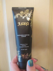 JUARA scrub